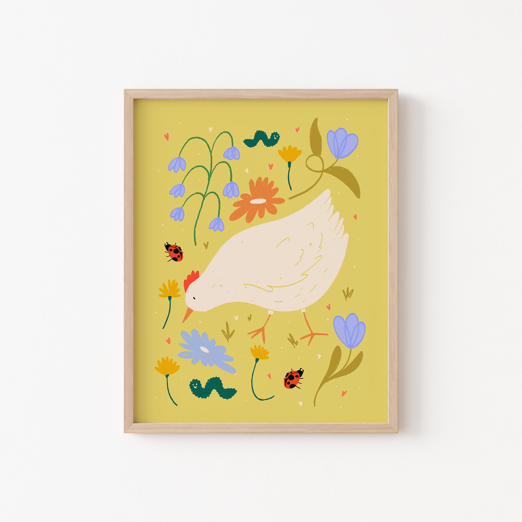 La poule dans les fleurs